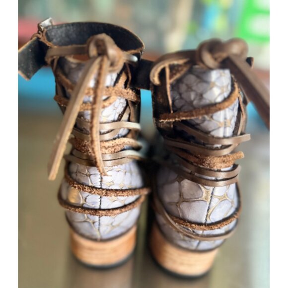 Freebird by Steven Brown Leather Sandals - Picture 3 of 6